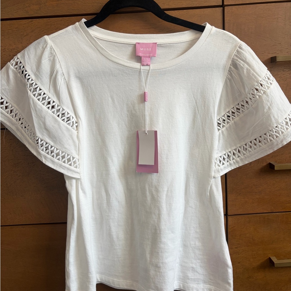 Muse White Eyelet Sleeve Blouse - Picture 2 of 2